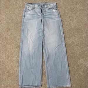 AE low rise baggy jeans